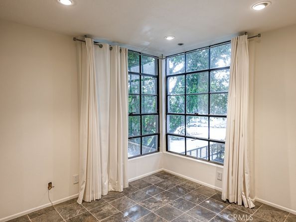 11817 Texas 1, Los Angeles CA 90025