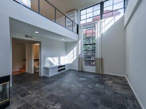 11817 Texas 1, Los Angeles CA 90025