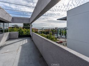 11817 Texas 1, Los Angeles CA 90025