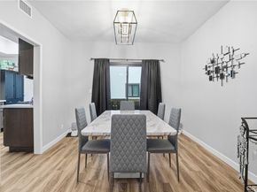 6540 Hayvenhurst Avenue 3, Lake Balboa CA 91406