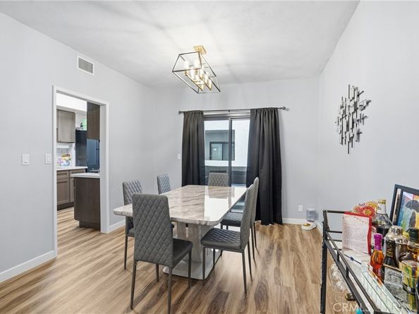 6540 Hayvenhurst Avenue 3, Lake Balboa CA 91406