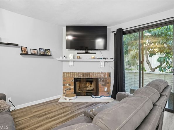 6540 Hayvenhurst Avenue 3, Lake Balboa CA 91406