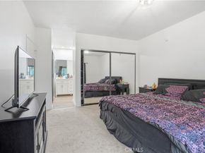 6540 Hayvenhurst Avenue 3, Lake Balboa CA 91406