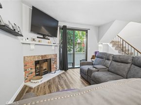 6540 Hayvenhurst Avenue 3, Lake Balboa CA 91406