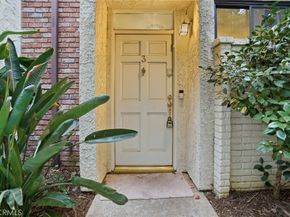 6540 Hayvenhurst Avenue 3, Lake Balboa CA 91406