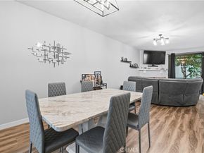 6540 Hayvenhurst Avenue 3, Lake Balboa CA 91406