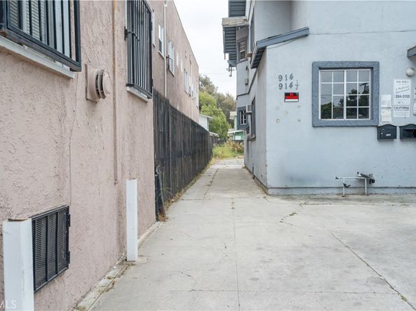 914 W 41st Street, Los Angeles CA 90037