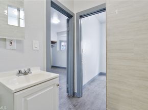 914 W 41st Street, Los Angeles CA 90037