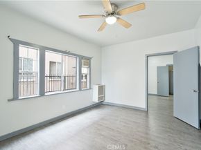 914 W 41st Street, Los Angeles CA 90037