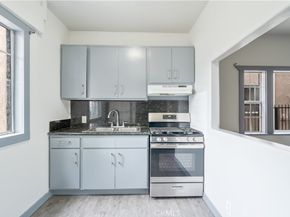 914 W 41st Street, Los Angeles CA 90037