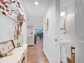 4771 Excelente Drive, Woodland Hills CA 91364