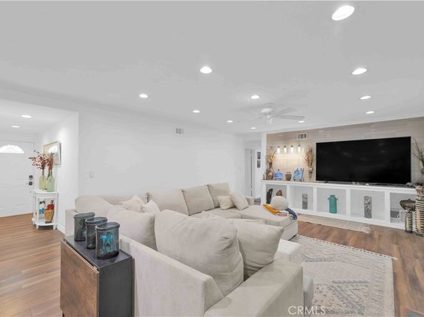 4771 Excelente Drive, Woodland Hills CA 91364