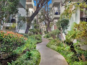 5000 S Centinela 337, Los Angeles CA 90066