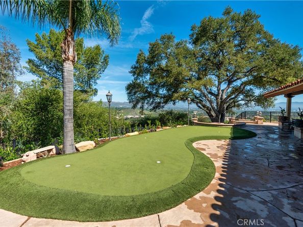 23815 Park Belmonte, Calabasas CA 91302