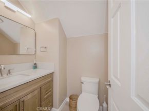 5338 S Chariton Avenue, Ladera Heights CA 90056