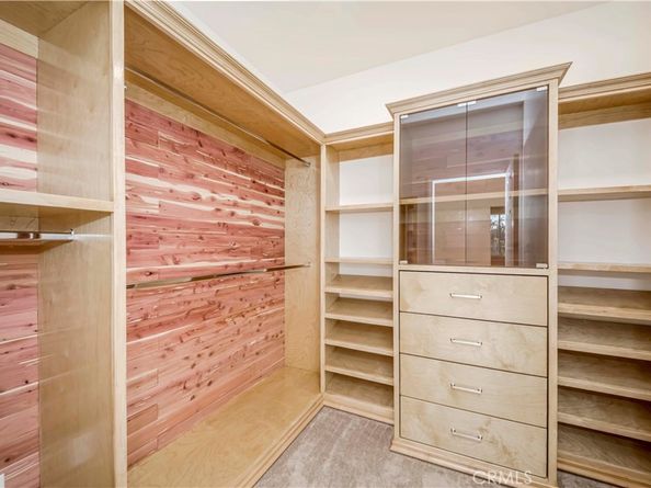 5338 S Chariton Avenue, Ladera Heights CA 90056