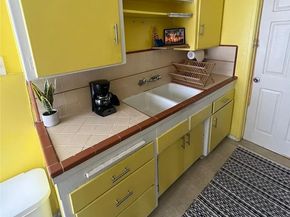 305 N Venice Boulevard, Venice CA 90291