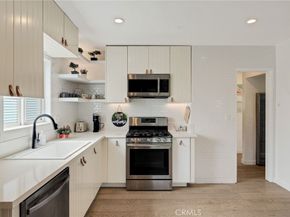 207 S Aviation Boulevard, Manhattan Beach CA 90266