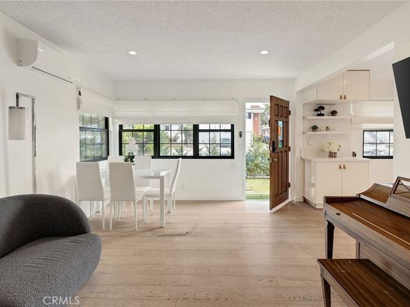 207 S Aviation Boulevard, Manhattan Beach CA 90266