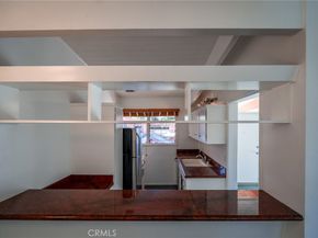 1400 N Hayworth Avenue 28, West Hollywood CA 90046