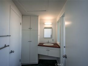 1400 N Hayworth Avenue 28, West Hollywood CA 90046