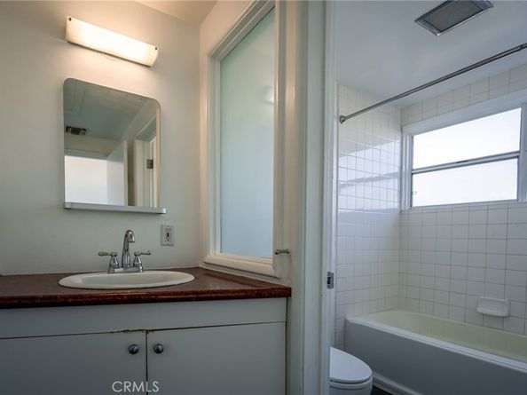 1400 N Hayworth Avenue 28, West Hollywood CA 90046