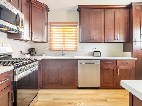 239 W Hillcrest Boulevard, Inglewood CA 90301