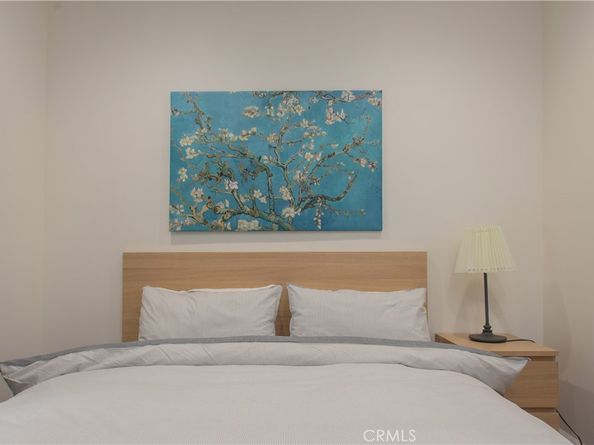 239 W Hillcrest Boulevard, Inglewood CA 90301