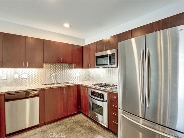 285 W 6th Street 327, San Pedro CA 90731