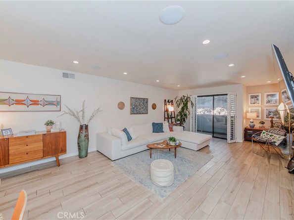 1940 N Highland Avenue 66, Los Angeles CA 90068