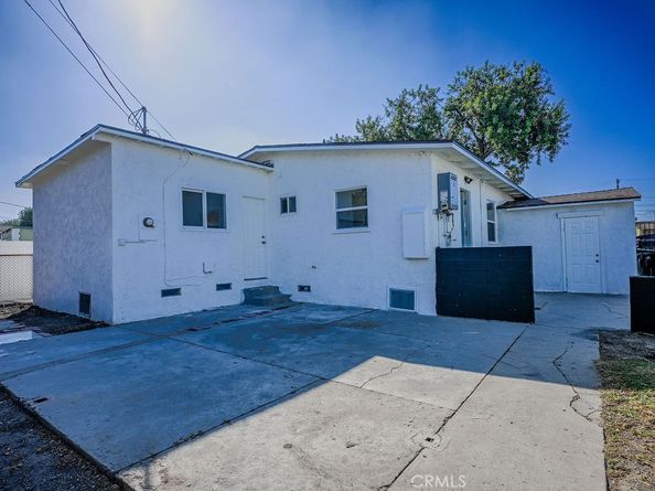 827 E 103rd Place, Los Angeles CA 90002