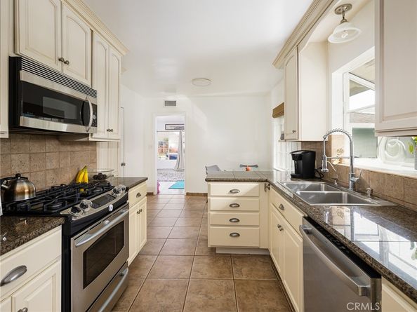 12509 Manor Drive, Hawthorne CA 90250