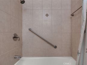 635 S Prospect 102, Redondo Beach CA 90277