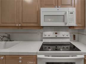 635 S Prospect 102, Redondo Beach CA 90277