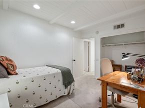 2345 Roscomare 302, Los Angeles CA 90077