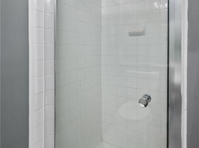 2345 Roscomare 302, Los Angeles CA 90077