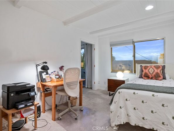 2345 Roscomare 302, Los Angeles CA 90077
