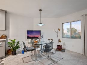 2345 Roscomare 302, Los Angeles CA 90077
