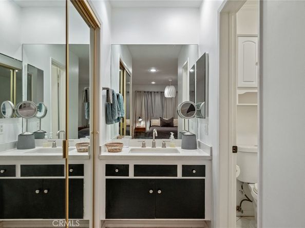 2345 Roscomare 302, Los Angeles CA 90077