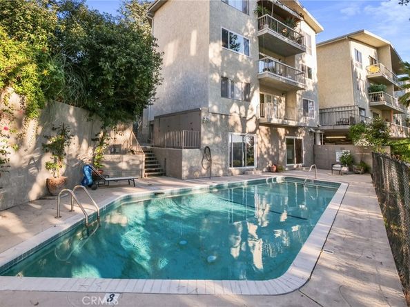 2345 Roscomare 302, Los Angeles CA 90077