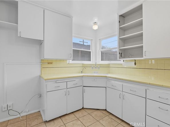 5468 W 120th Street, Hawthorne CA 90250