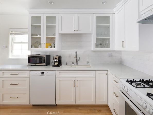 2708 Pine, Manhattan Beach CA 90266