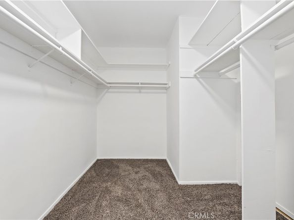 1045 N Kings Road 105, West Hollywood CA 90069