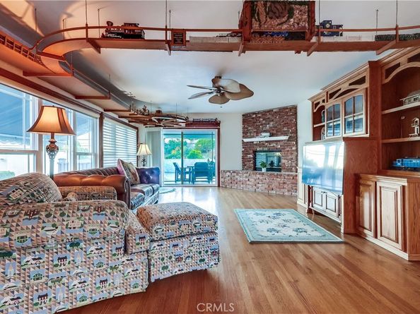 1367 W 21st Street, San Pedro CA 90732