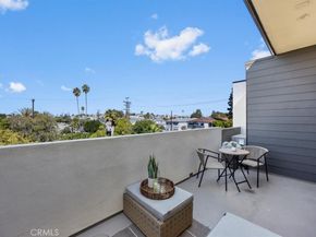 615 Aviation Way, Manhattan Beach CA 90266