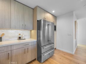 615 Aviation Way, Manhattan Beach CA 90266