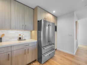 615 Aviation Way, Manhattan Beach CA 90266