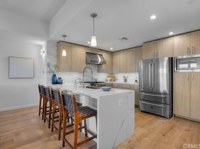 615 Aviation Way, Manhattan Beach CA 90266