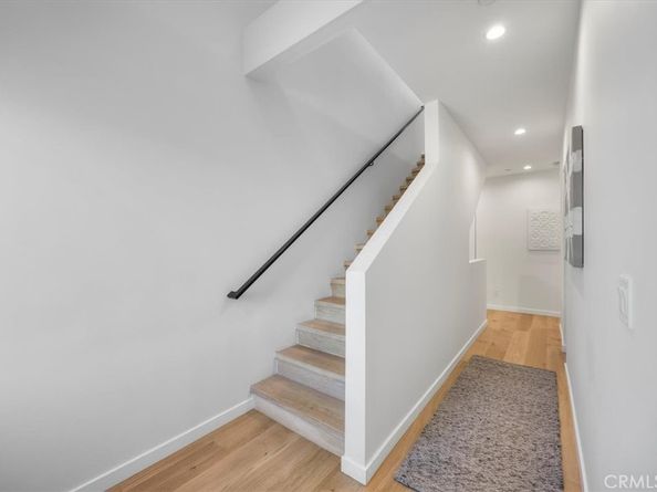 615 Aviation Way, Manhattan Beach CA 90266