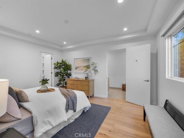 615 Aviation Way, Manhattan Beach CA 90266